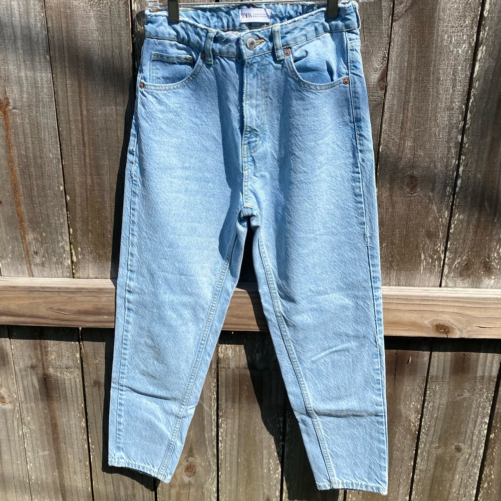 Zara Mom Fit Jeans Lightwash